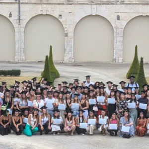 Félicitations aux jeunes diplômés !